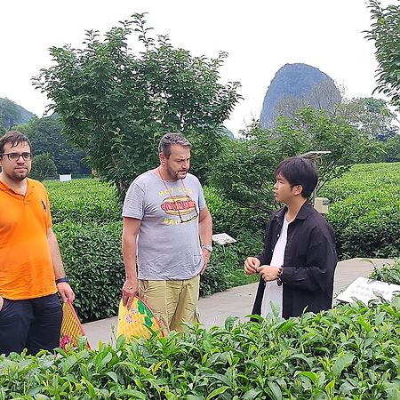 Guilin Heshe Lakeside Resort-Free Pick Up Service Stay Two Nights Exteriör bild