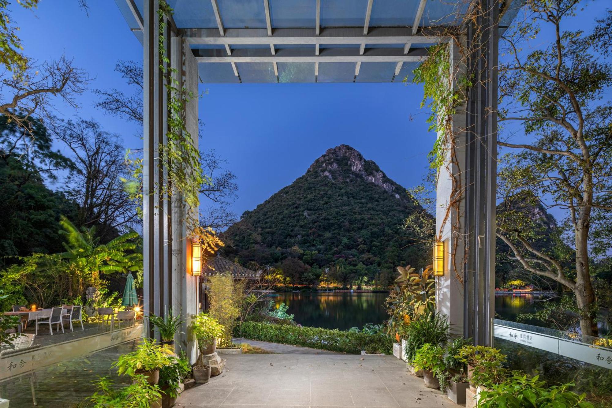 Guilin Heshe Lakeside Resort-Free Pick Up Service Stay Two Nights Exteriör bild