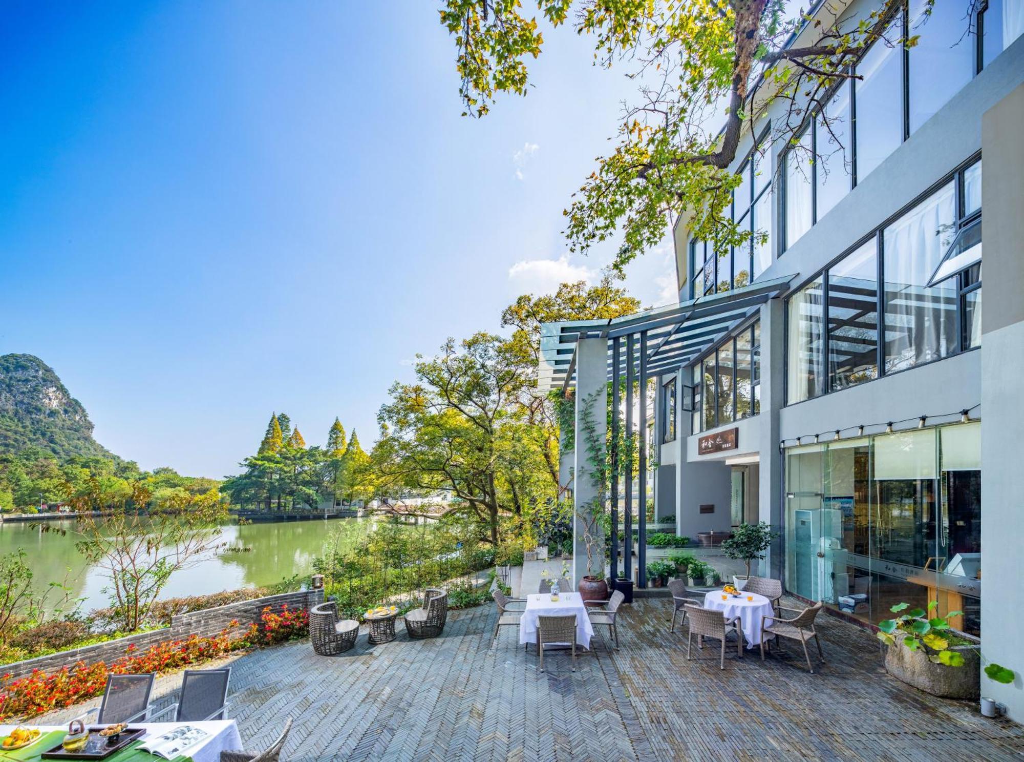 Guilin Heshe Lakeside Resort-Free Pick Up Service Stay Two Nights Exteriör bild