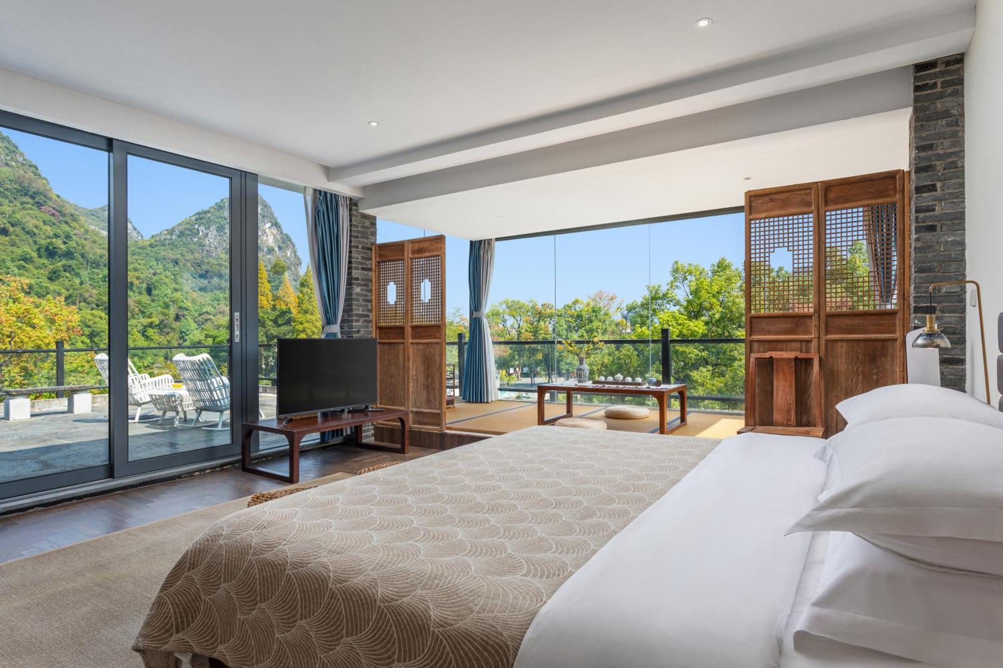 Guilin Heshe Lakeside Resort-Free Pick Up Service Stay Two Nights Exteriör bild