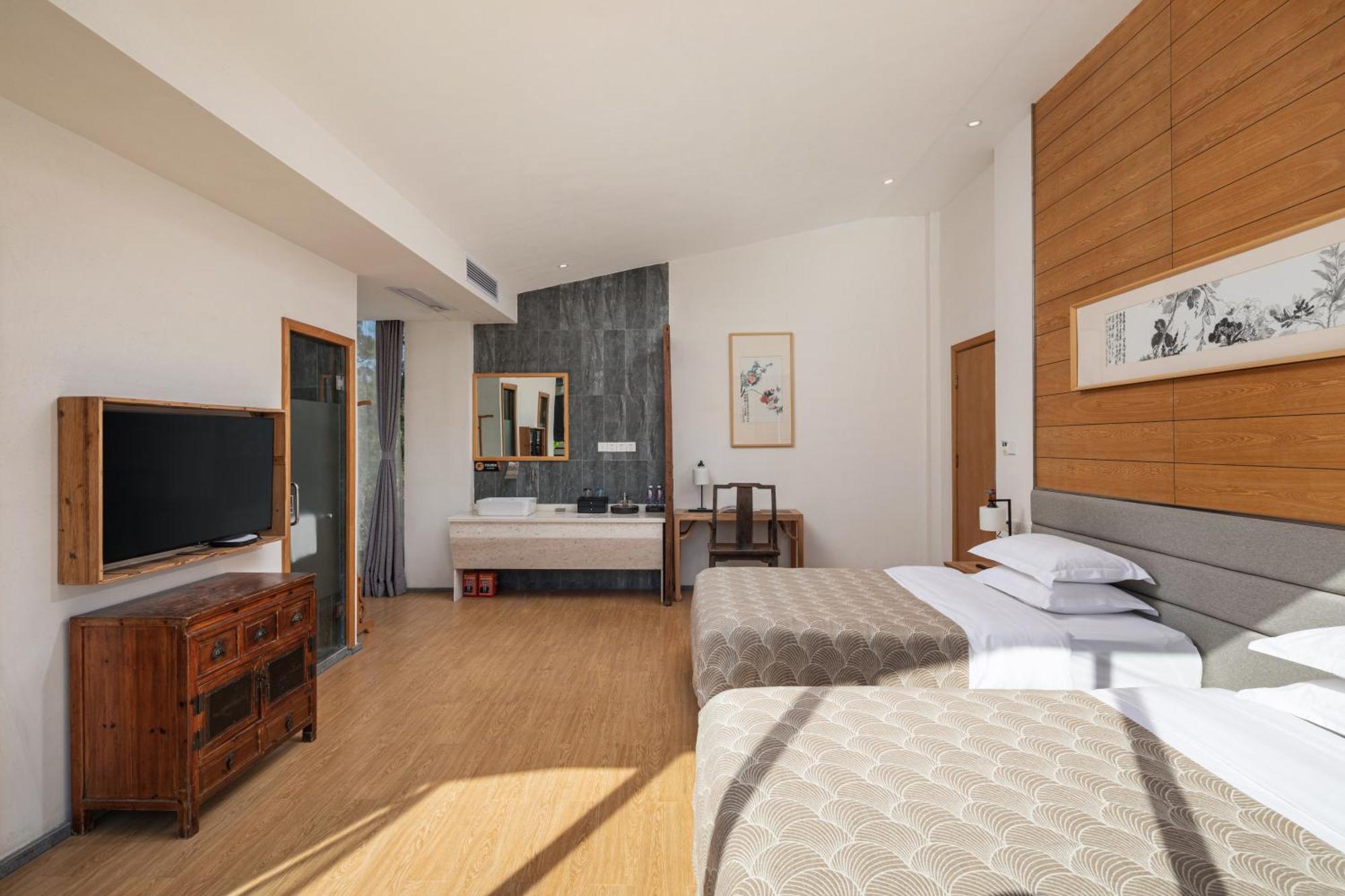 Guilin Heshe Lakeside Resort-Free Pick Up Service Stay Two Nights Exteriör bild