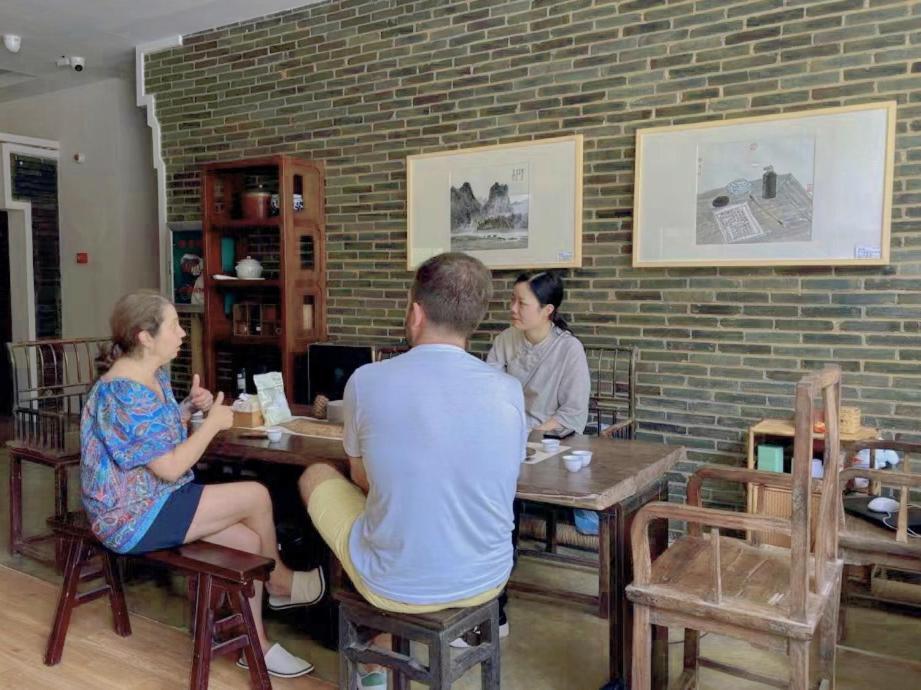 Guilin Heshe Lakeside Resort-Free Pick Up Service Stay Two Nights Exteriör bild