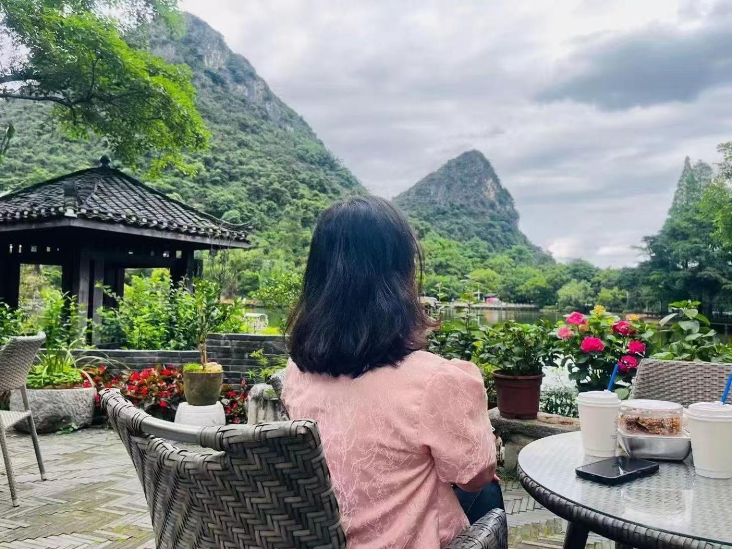 Guilin Heshe Lakeside Resort-Free Pick Up Service Stay Two Nights Exteriör bild
